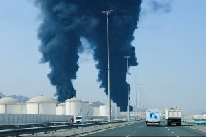 How are Russia and China benefiting from the Iran crisis?