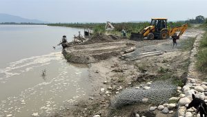 Indian SSB obstructs embankment construction on Nepali land